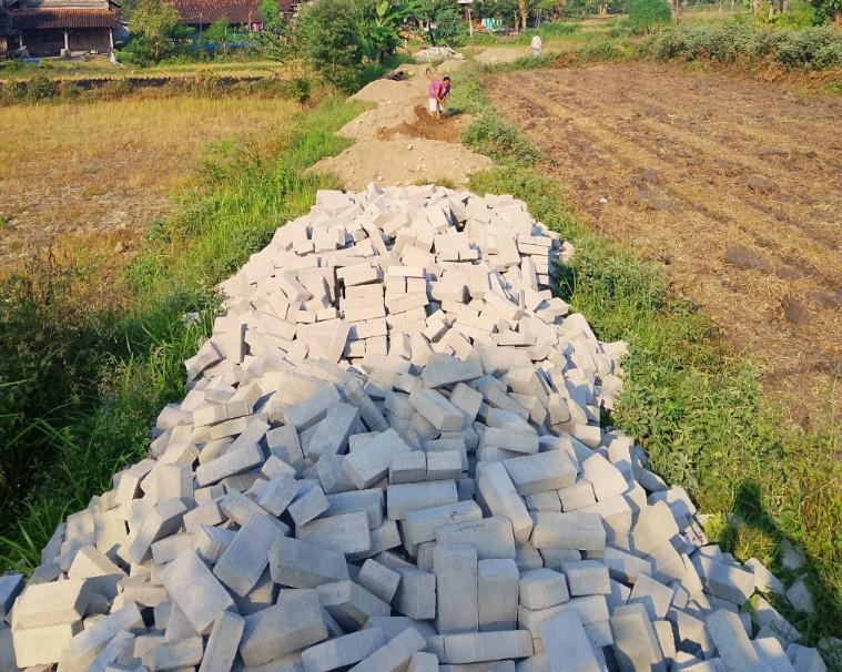 Material Paving Tutup Jalan Desa Tambakrejo Bojonegoro